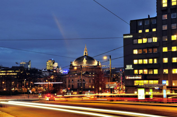 Teatr Narodowy w Oslo #architektura #zabytki #miasto #noc
