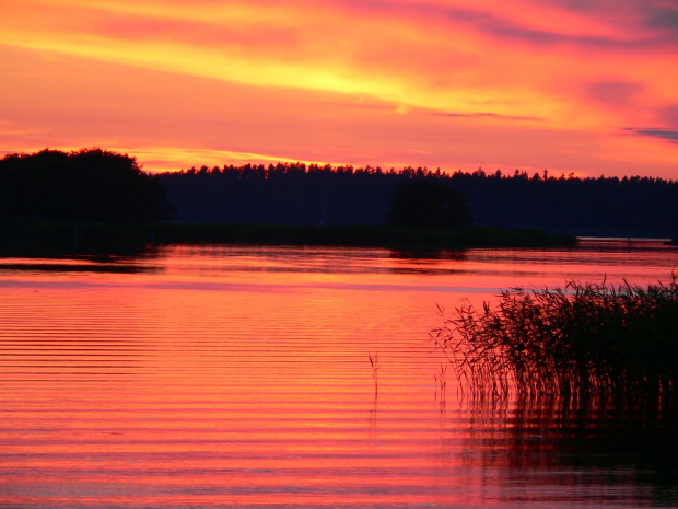 Finlandia, wybrzeże Bałtyku kamping LS29.
Finland Baltic sea-coast
camp LS29. #wieczór #zorza