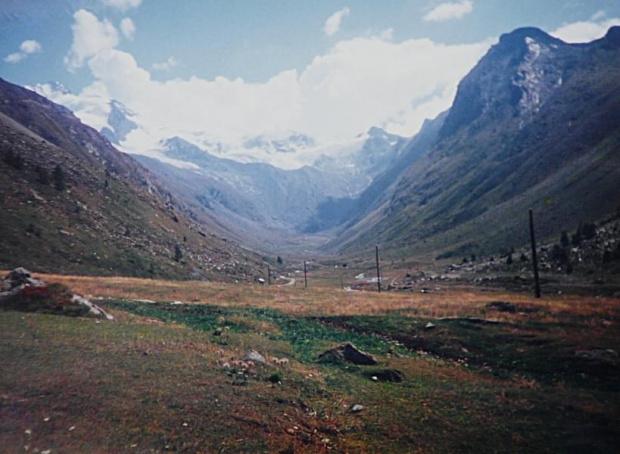 24.08.1997 Dolina Taschalpen ok. Zermatt w poblizu Randy.
Taschalpen valley Zermatt area near Randa. #Alpy #dolina