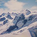 18.08.1997 Widok z Rocia Nera, grań od lewej Monte Rosa, po przełęcz Felik, z prawej.
View from Rocia Nera, ridge, left Monte Rosa, right Felik pass. #Alpy #Szwajcaria