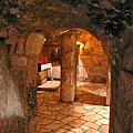 Wejście do groty św. Hieronima - pierwszego tłumacza Pisma Świętego