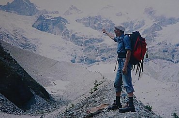 14.08. 1999 Morena boczna lodowca. Dalej lodowiec Hohlicht.
Lateral moraine.
Far-away Hohlicht glacier. #lodowiec #MorenaBoczna