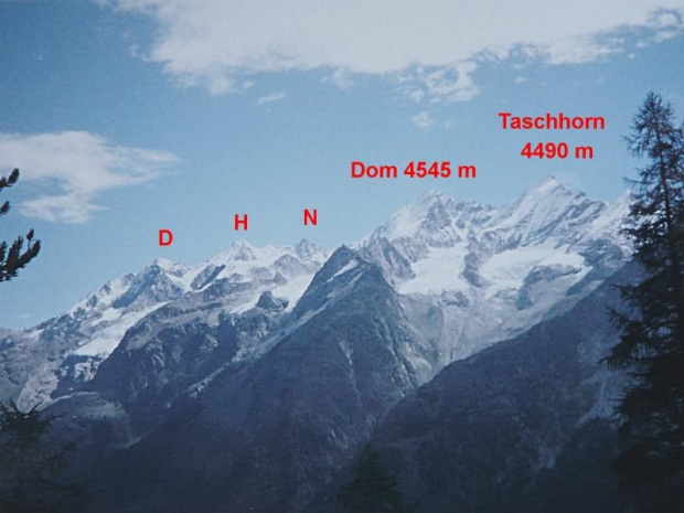14.08.1999 Grań Mischabel, N - Nadelhorn
( 4327m ), H - Hohberghorn ( 4219 m ),
D - Durenhorn ( 4035 m).
Mischabel ridge. #Alpy #Szwajcaria #Mischabel