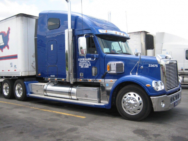 Freightliner Coronado