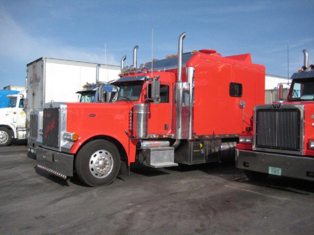 Peterbilt 379