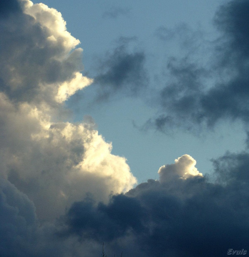 ...spojrzeć w niebo #niebo #chmury