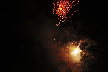 namalowany swiatlem wieczor w Sylwestra 2008(przed domem) #sylwestra #fajerwerki