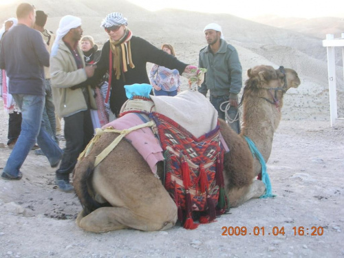 Znowu spotykamy beduinów, chcą nam coś sprzedać