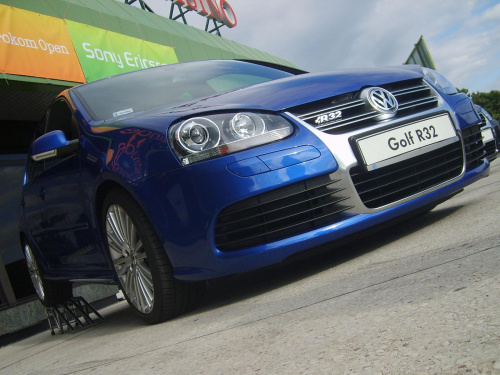 Golf R32