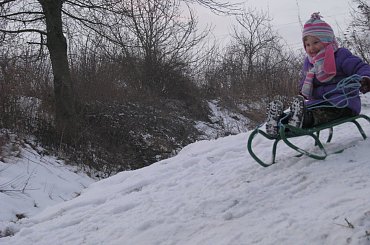 z górki, na pazurki ... #rodzina #zima #wnuczka #śnieg #sanki #Sławięcice