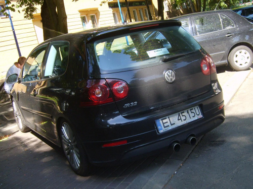 Golf R32