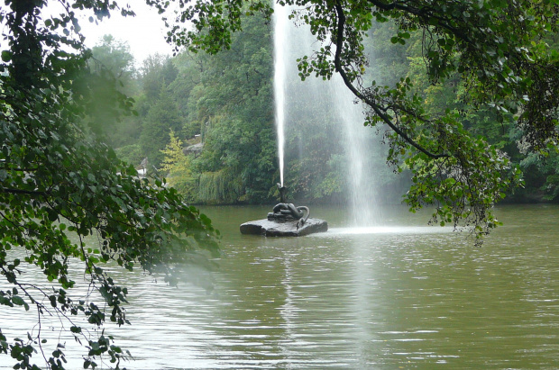 Park założony w 1796 r przez StanisławaPotockiego dla żony Zofii. Wykopano dwa sztuczne stawy i podziemną rzekę, usypano wyspy i kaskady, wybudowano wodospady, altany i groty. #UKRAINA