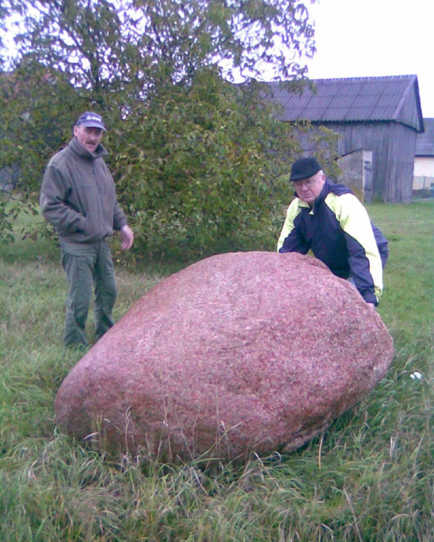 Ten głaz stanie w staszowskim Parku im. A Bienia - planowany termin 27.09.09 #BieńAdam