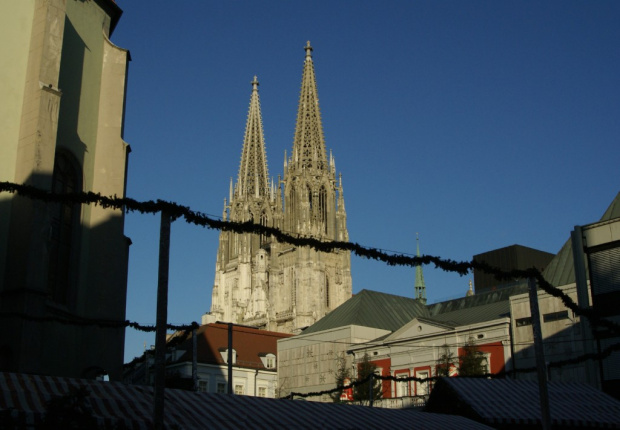 Widok na wieże katedry