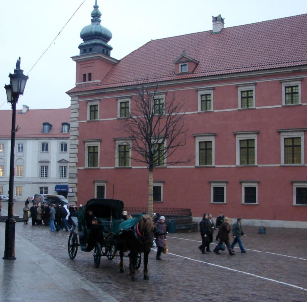 spacer po Krakowskim Przedmieściu, Nowym Świecie, ot Warszawa w pigułce #SpacerPoKrakowskimPrzedmieściu #NowymŚwiecie #OtWarszawaWPigułce