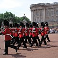 LONDYN-Pałac Buckingham jest oficjalną rezydencją brytyjskich monarchów i jednocześnie największym na świecie pałacem królewskim wciąż pełniącym swą pierwotną funkcję. #LONDYN