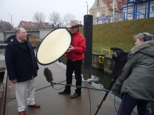 Janusz wytrwale doświetla Krisa