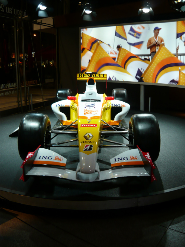 Renault R29 F1 /2009/