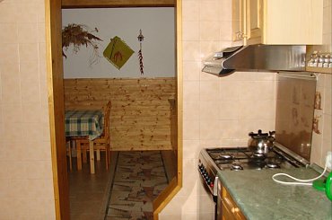 Wioska Terchowa oferuje turystom i wizytorom mnóstwo kwaterów, a w pobliżu również znajduje się mały wyciąg narciarski. #Terchowa #Słowacja #Janosik #pomnik #góry #lasy #kwatery