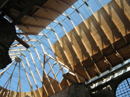 Szklany dach - kościół w Neratovie