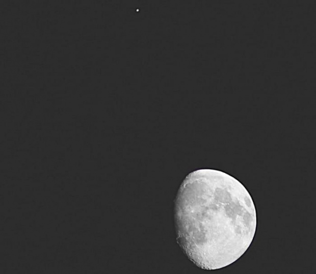 19.05.2005 Jowisz i księżyc, odległość miedzy nimi 54 min.łuku. #Jowisz #księżyc