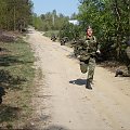 W majowy weekend w zespole leśno-parkowym Sobieszyna-Brzozowej grupa podchorążych z WSOSP w Dęblinie pod kierownictwem kapitana Dariusza Sprawki ćwiczyła taktykę. #Sobieszyn #Brzozowa