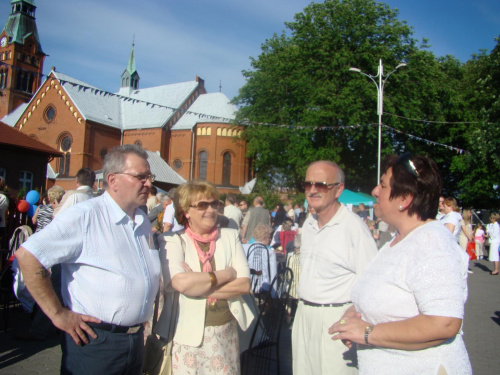 FESTN DĄB KOŚCIÓŁ