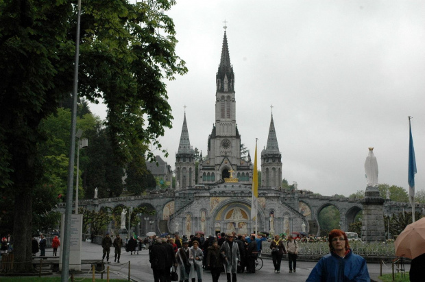 LOURDES - BAZYLIKA #LOURDES #MIASTA #BAZYLIKI