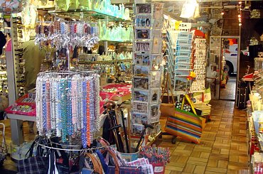 LOURDES,-ULICE MIASTA #LOURDES #MIASTA #BAZYLIKI