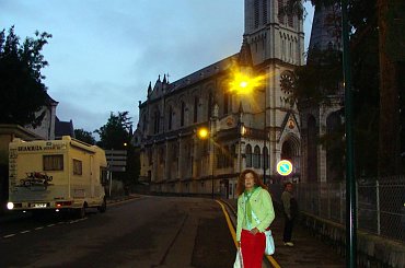 LOURDES - BAZYLIKA WIECZOREM #LOURDES #MIASTA #BAZYLIKI