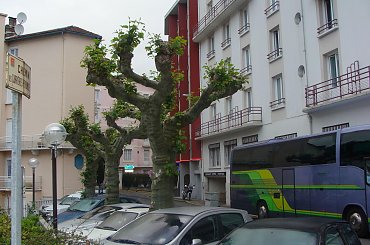 LOURDES,-ULICE MIASTA #LOURDES #MIASTA #BAZYLIKI
