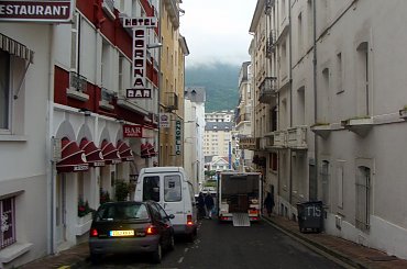 LOURDES,-ULICE MIASTA #LOURDES #MIASTA #BAZYLIKI