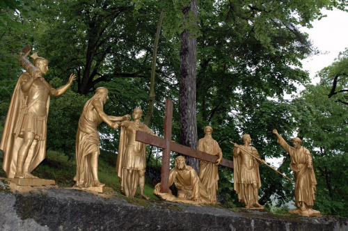 LOURDES-DROGA KRZYŻOWA #LOURDES #MIASTA #BAZYLIKI