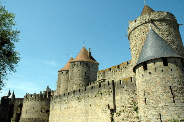 Carcassonne - potężne mury Carcassonne #CARCASSONNE #MIASTA