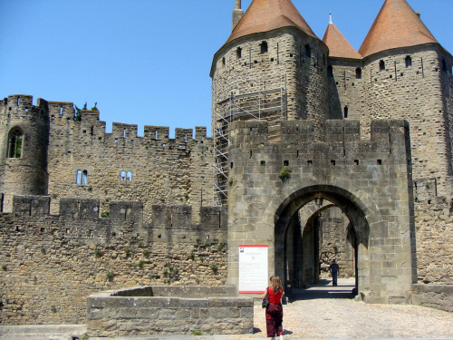 Carcassonne - potężne mury #CARCASSONNE #MIASTA