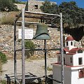 pozostał na pamiątkę dzwon - Spinalonga #Elounda #WyspaSpinalonga #Kreta #morze #ZatokaMirambellou #lodzie #statki #fala