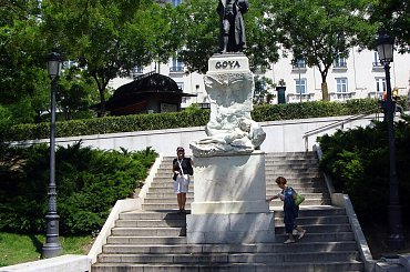 Madryt-Hiszpania- na placu przed Muzeum Paseo del Prado #MADRYT #MIASTA #POMNIKI