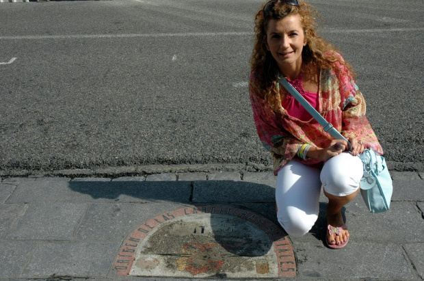 Madryt-Hiszpania- Puerta del Sol -Kamień wmurowany w plac symbolizujący Kilometr Zerowy #MADRYT #MIASTA #PLACE