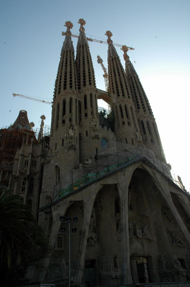 BARCELONA-HISZPANIA kościół Gaudiego Sagrada Familia #BARCELONA #MIASTA #BAZYLIKI