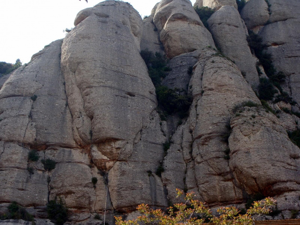 MONTSERRAT-HISZPANIA - masyw górski w Katalonii #MONTSERRAT #GÓRY #KLASZTOR