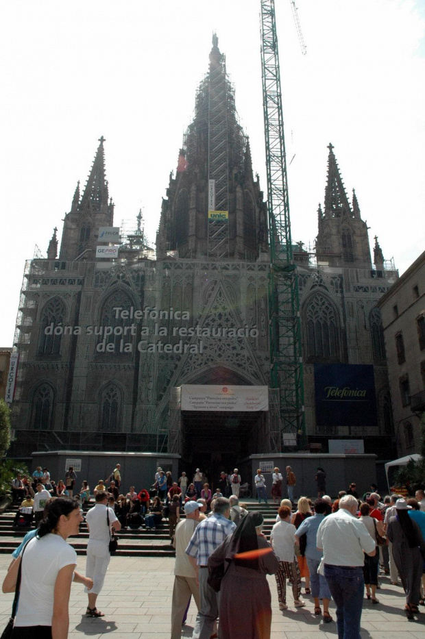 Barcelona-Hiszpania Katedra Świętej Eulalii - fasada zachodnia #Barcelona #MIASTA #Katedry