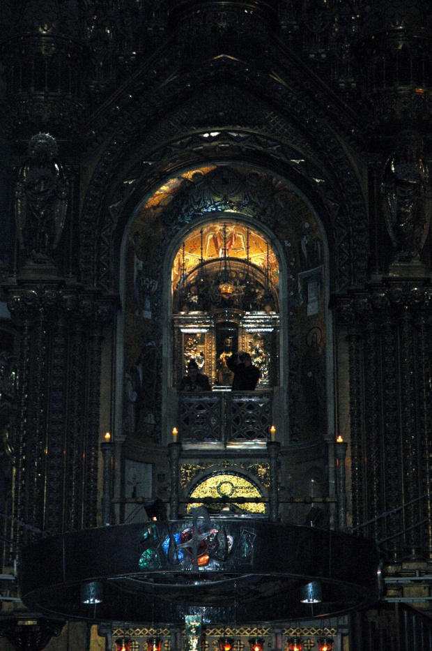 MONTSERRAT-HISZPANIA- wnątrze bazyliki Czrnej Madonny #montserrat #bazyliki