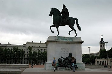 LYON-FRANCJA-Pomnik Ludwika XIV na placu Bellecour #LYON #MIASTA #POMNIKI