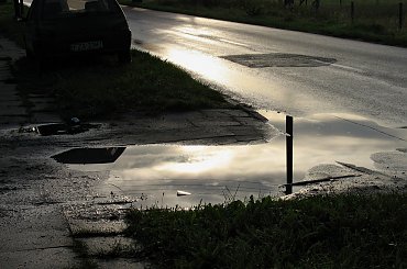 ... a po burzy wyjrzało słońce :) #droga #kałuża