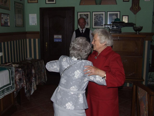 Nawet babcie tańczyły!!! Wesele w lokalu z patriotycznymi tradycjami ( Marszałka J. Piłsudskiego). #wesela #ImprezyRodzinne