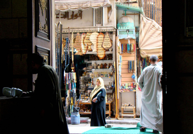 Kair -wyjście z meczetu prosto na bazar