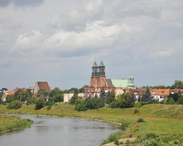 Katedra Poznańska widziana z mostu św.Rocha