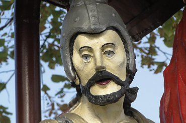 Zdziwił się koleś, że robię mu zdjęcie ;d #figura #malowane #kicz #emocje