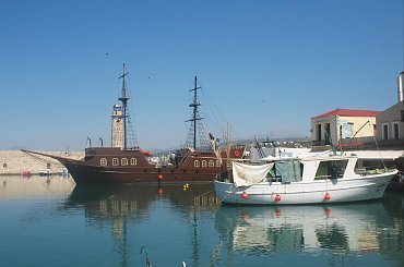 zabytki Rethimnonu - zatoka #ZabytkiRethimnonu #Kreta #plaże #fontanny