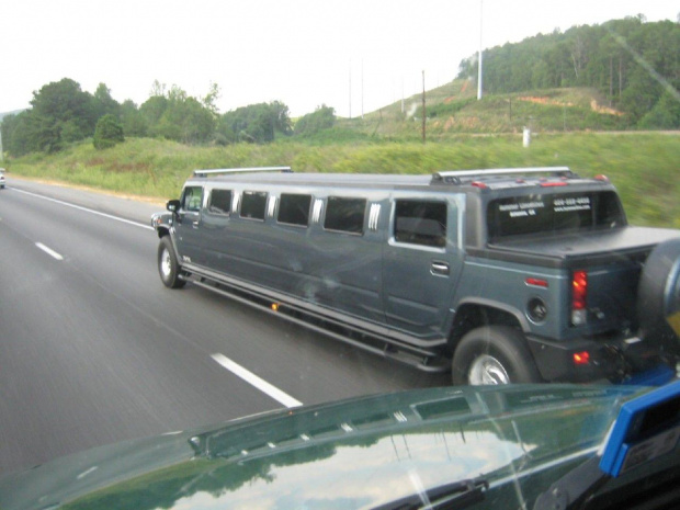 Hummer H2 SUT limo